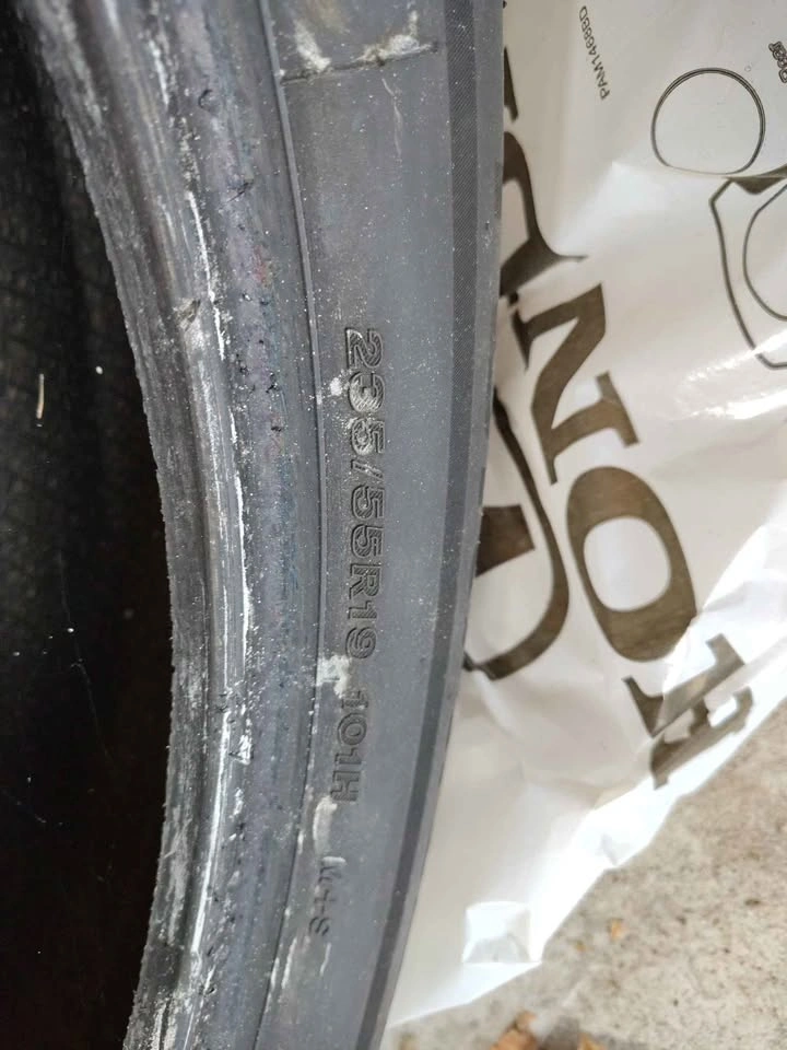235/55/R19 Bridgestone Turanzo - photo 2