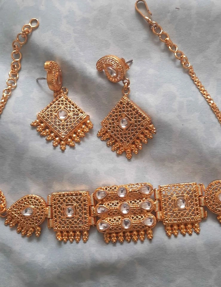 Necklace and earring set - photo 2