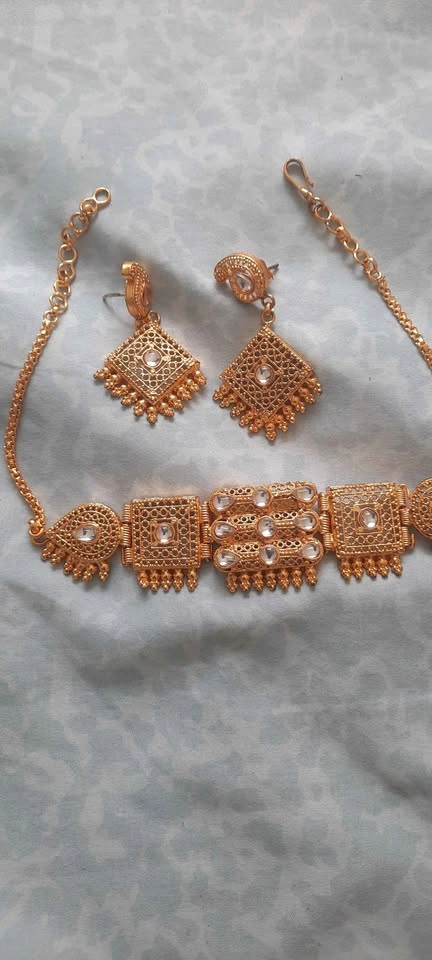 Necklace and earring set - photo 3
