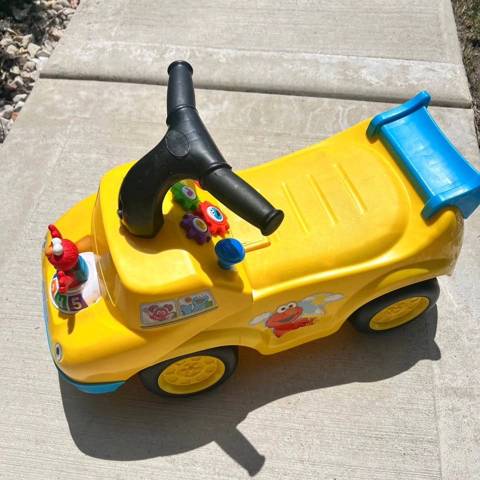 Kids Rides (Elmo and Dora) - photo 2