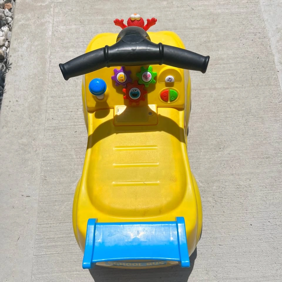 Kids Rides (Elmo and Dora) - photo 3