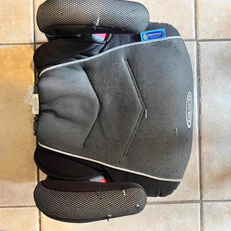 Graco child booster seat - photo 2