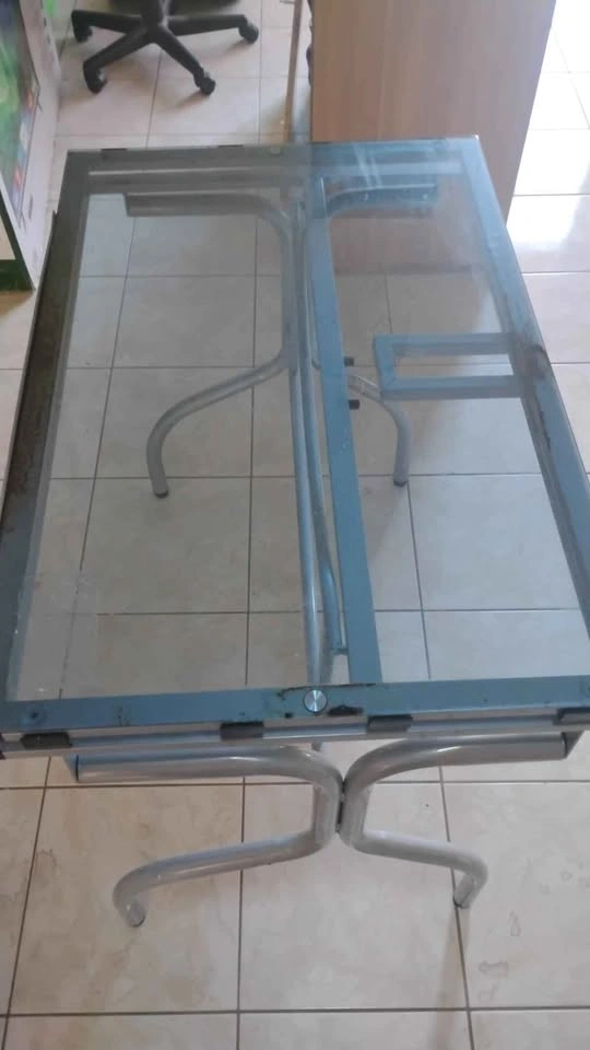 Glass table - photo 2