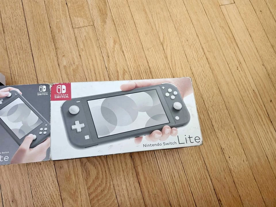 NINTENDO SWITCH LITE