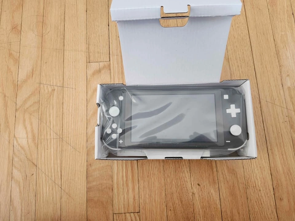 NINTENDO SWITCH LITE - photo 3