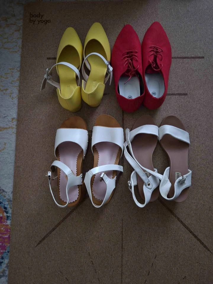 Selling all summer shoes together