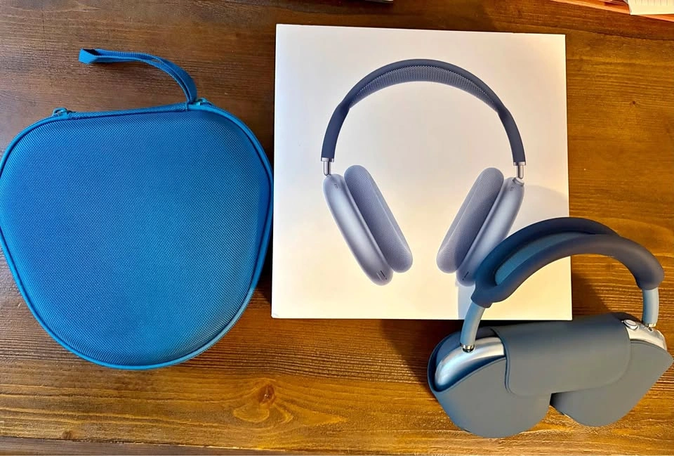Apple AirPods Max (USB-C) - Model A3184 - Blue