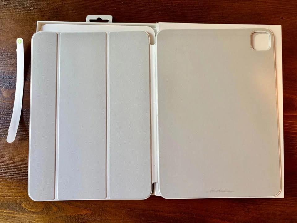 Apple Smart Folio for iPad Pro 11-inch (White) - Excellent - photo 5