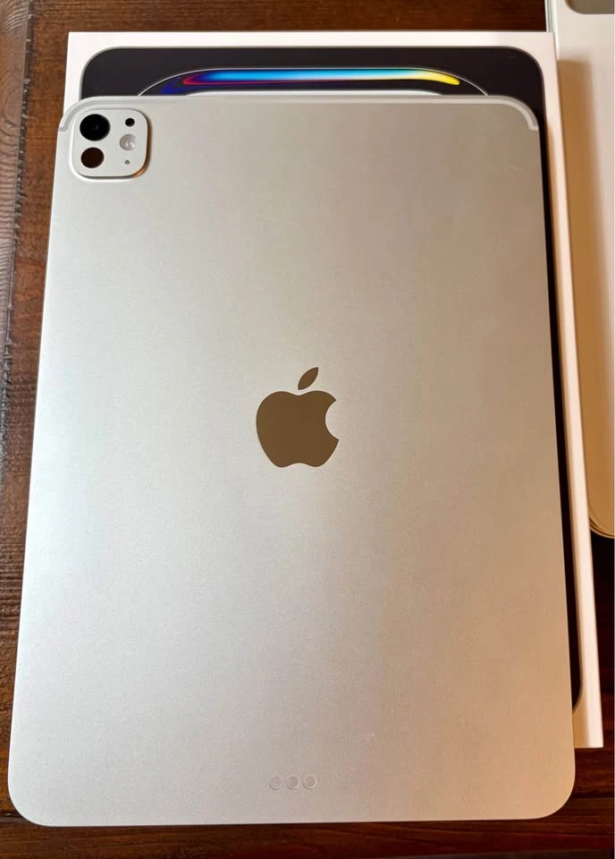 iPad Pro 11-inch M5 256GB Silver – Apple. Like New + Boxes. - photo 3