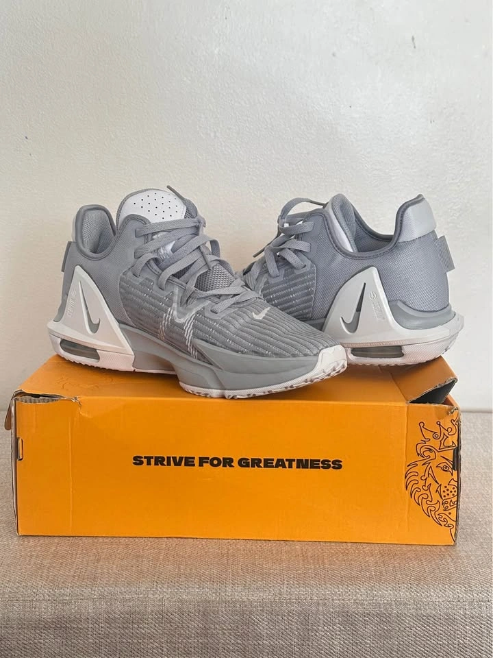 Nike LeBron Witness VI TB Wolf Grey White Sneakers Size 11 - photo 2