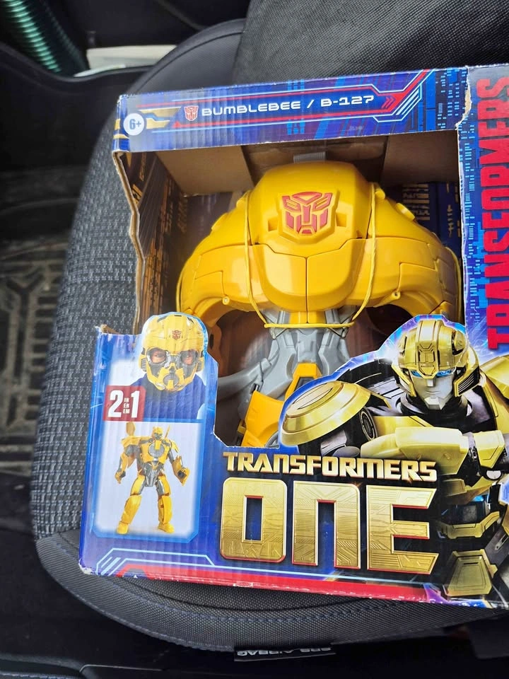 Hasbro Transformers One 2 In 1 Bumblebee Mask & Action Figure