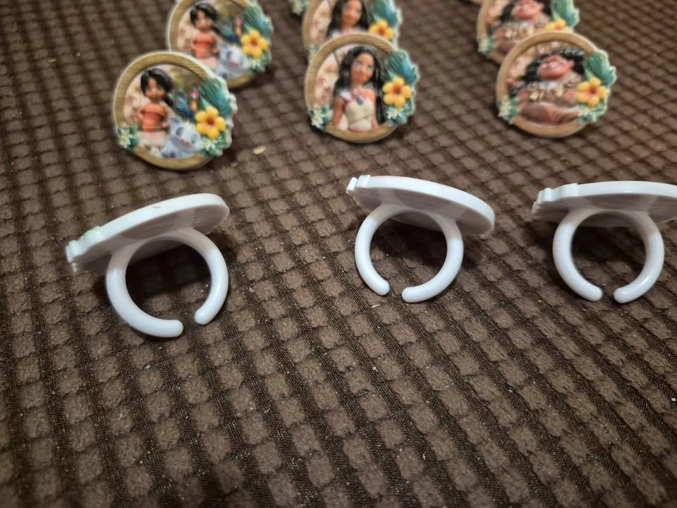 Moana rings - party favours, loot bags - brand new - 24 availabl - photo 2
