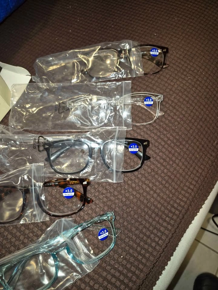 CCVOO Woman's reading glasses - 3.0X - photo 3
