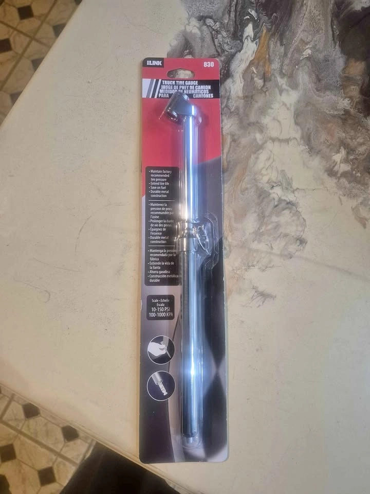 Truck tire gauge