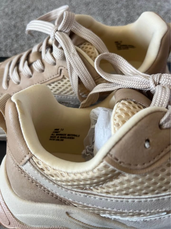 Brand New Dolce Vita Sneakers - photo 4