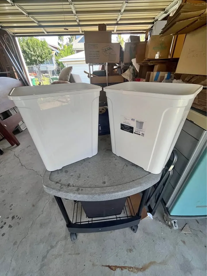 Pair (2) Mainstay plastic Kitchen Wastebasket / Recycling