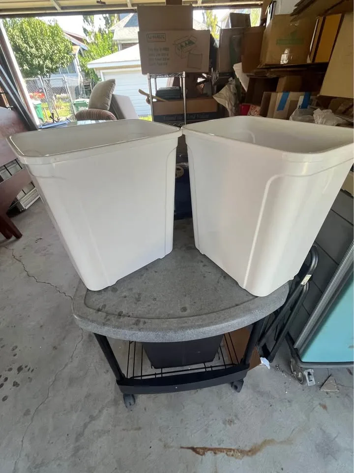 Pair (2) Mainstay plastic Kitchen Wastebasket / Recycling image indicator(6)