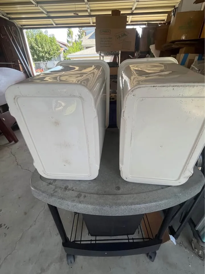 Pair (2) Mainstay plastic Kitchen Wastebasket / Recycling image indicator(8)