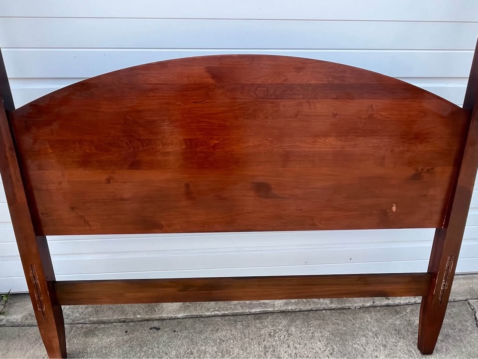 Kincaid Queen Pencil Post Bed - photo 3