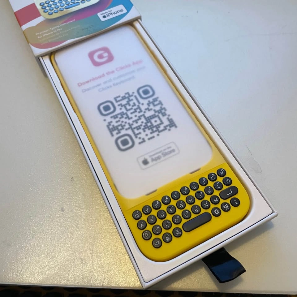 iPhone 14 Pro Clicks Keyboard Case Brand New! - photo 2