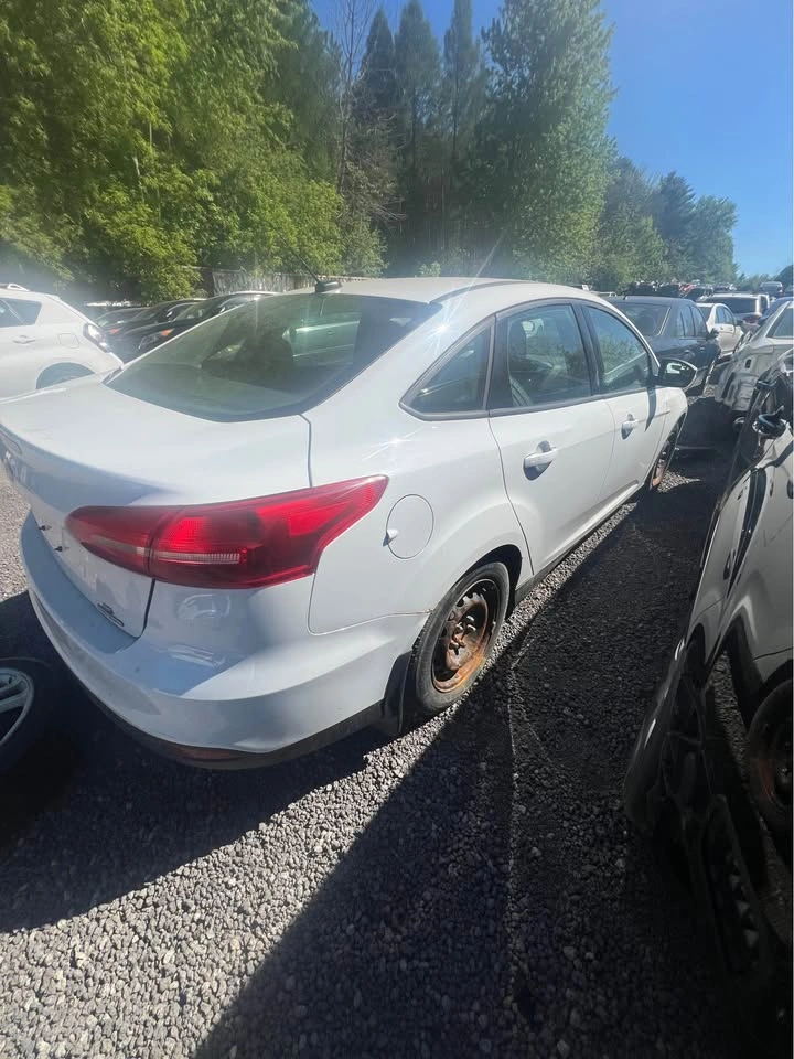 2015-2018 White Ford Focus Sedan Body Parts - photo 5