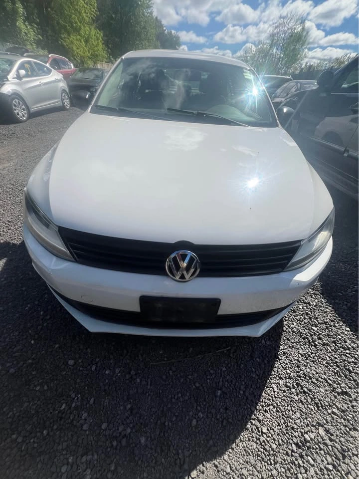 2011-2018 Volkswagen Jetta White Sedan Parts - photo 2