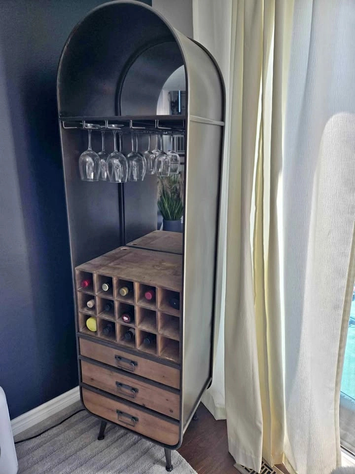Liquor cabinet