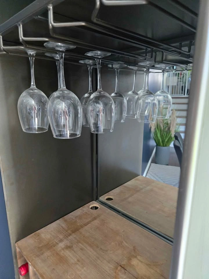 Liquor cabinet - photo 2