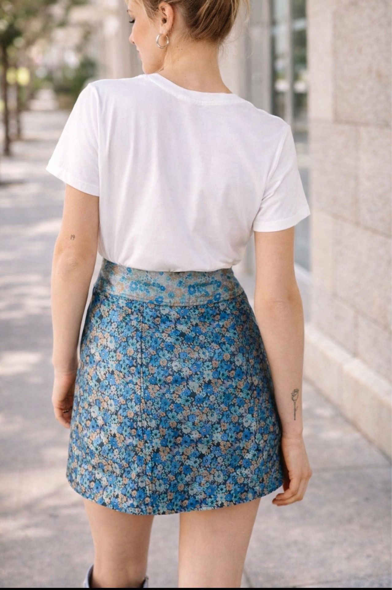 Urban Outfitters Blue Floral Mini Skirt XS/TP - photo 2