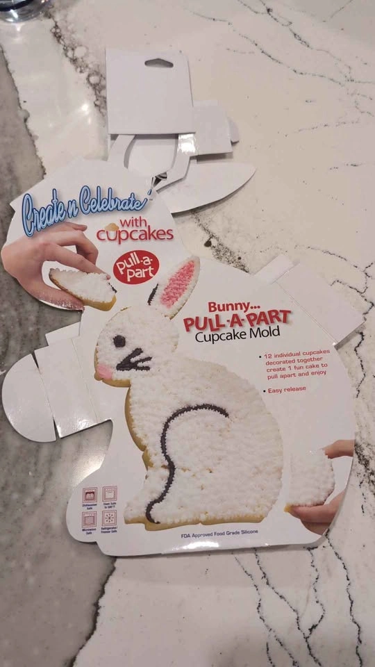 Create n Celebrate Bunny Pull-A-Part Cupcake Mold - photo 2