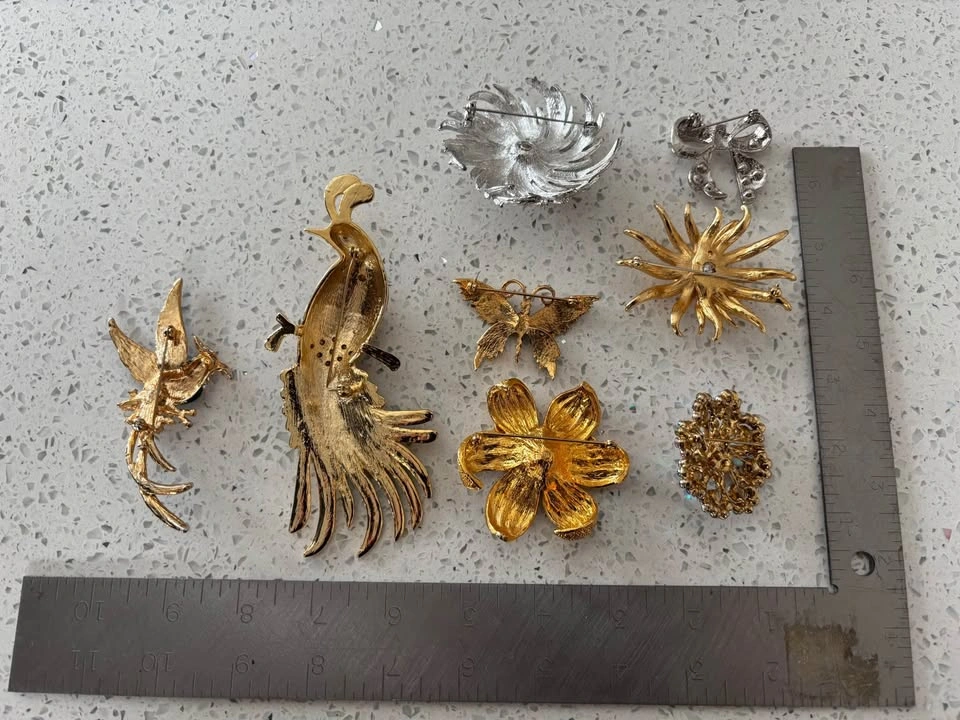Beautiful Brooches $5each - photo 2