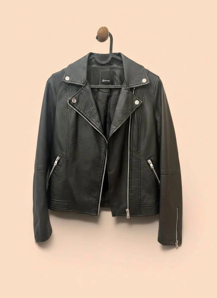 Reitmans Black biker faux leather jacket S