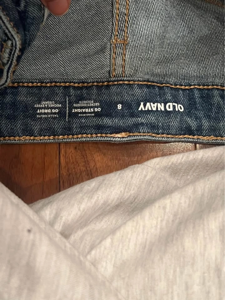 Old Navy ripped jeans - photo 2