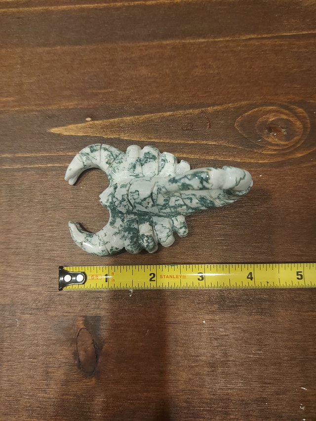 Moss Agate Scorpion Carving - photo 3