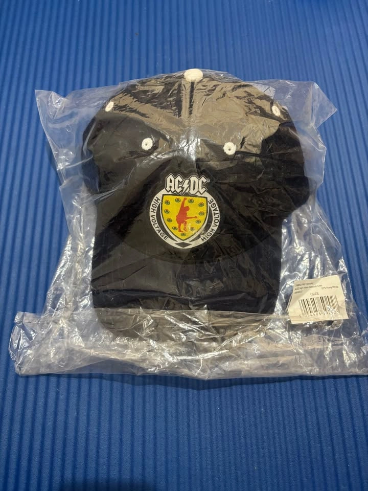 Brand New Limited Edition Umbro x AC/DC High Voltage Cap - photo 5