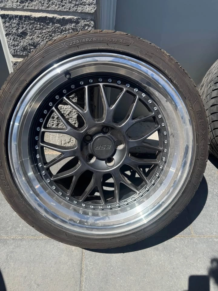 ESR SR01 5x100 18x8.5 - photo 4