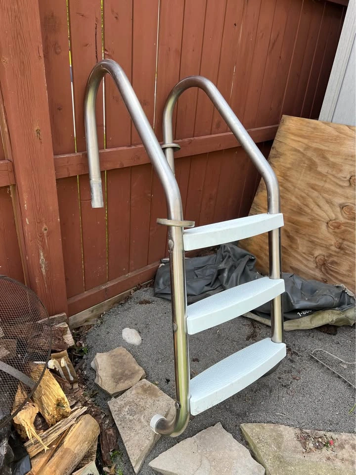Pool Step Ladder - photo 2