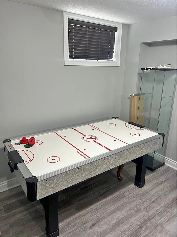 Air Hockey Table