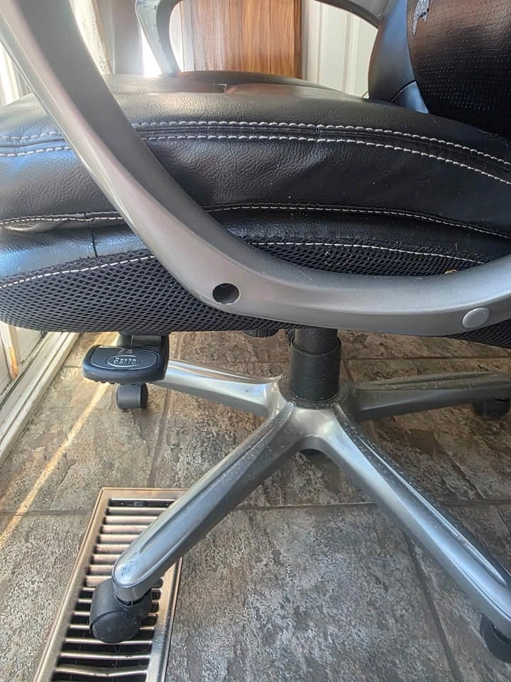 Gaming/office chair - photo 3