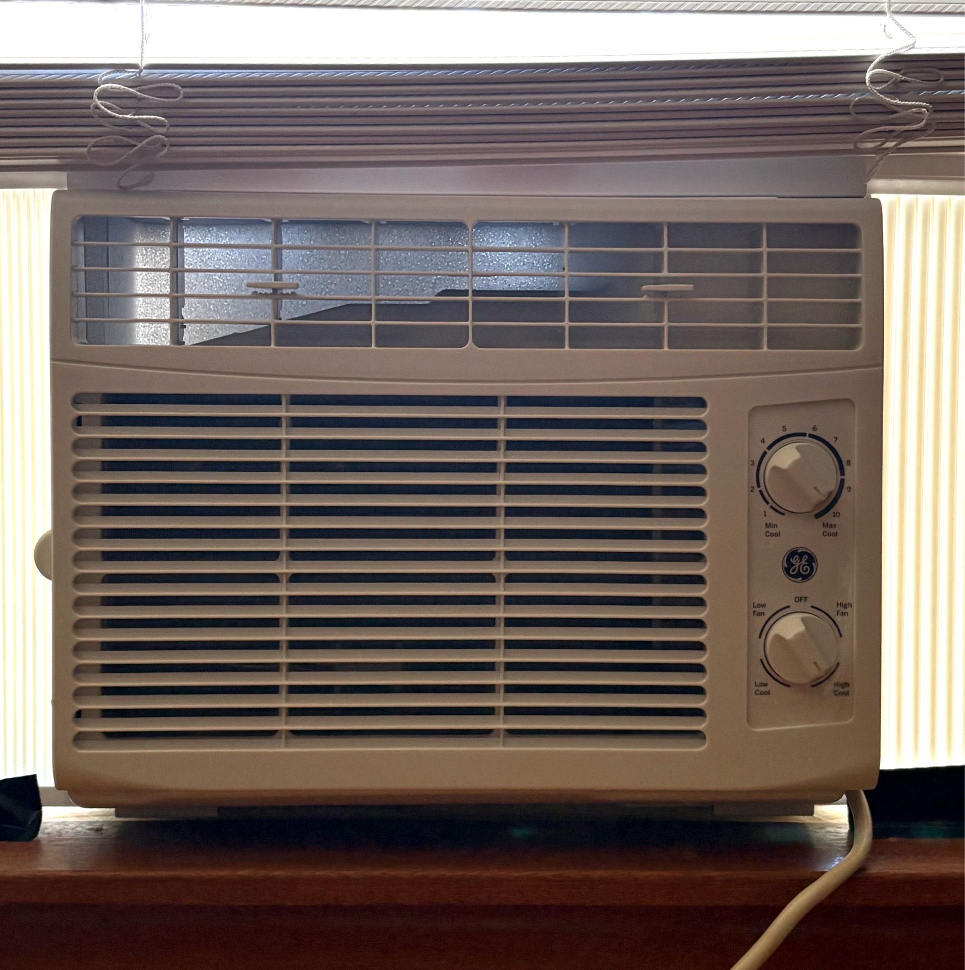 GE Room Air Conditioner - photo 2