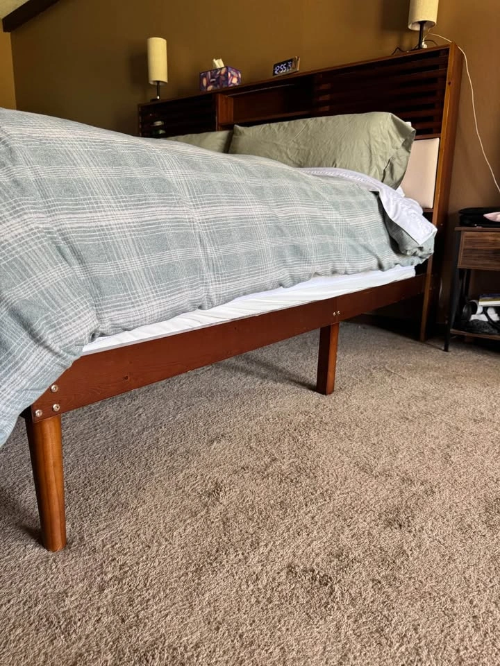 King size bed *mattress included* - photo 2