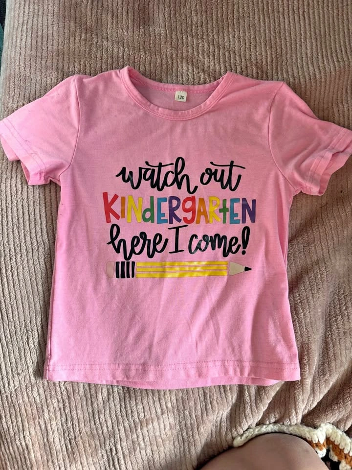 5/6T Kindergarten tshirt