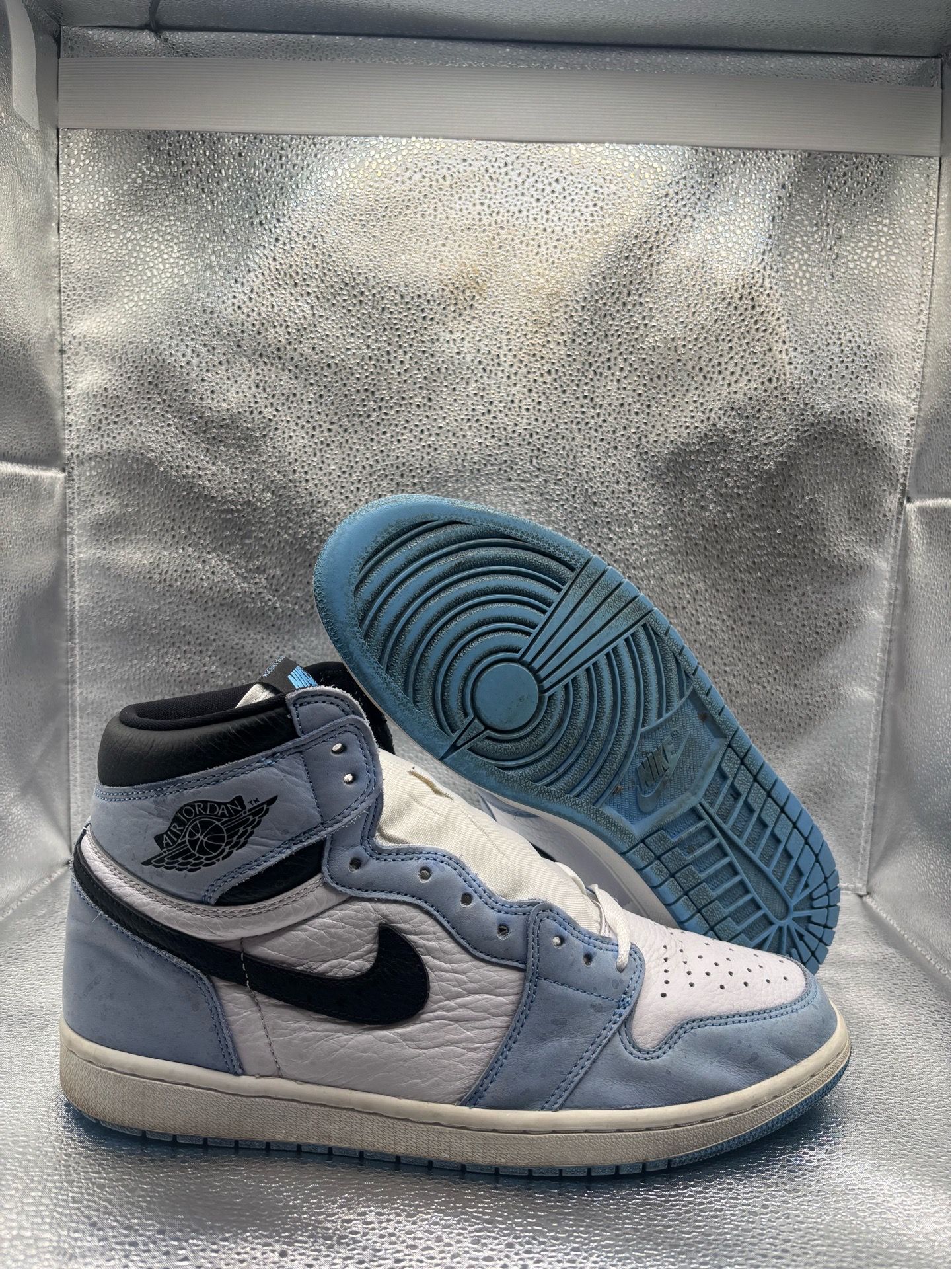 Air Jordan 1 high university blue