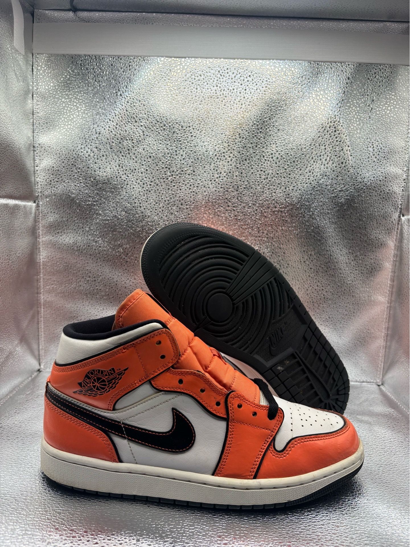 Air Jordan 1 mid turf orange
