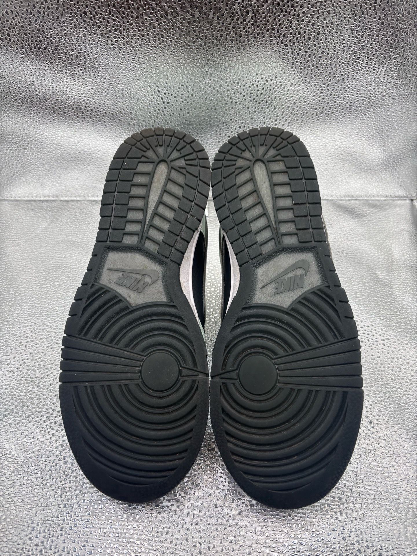 Nike dunk low dark smoke grey - photo 3