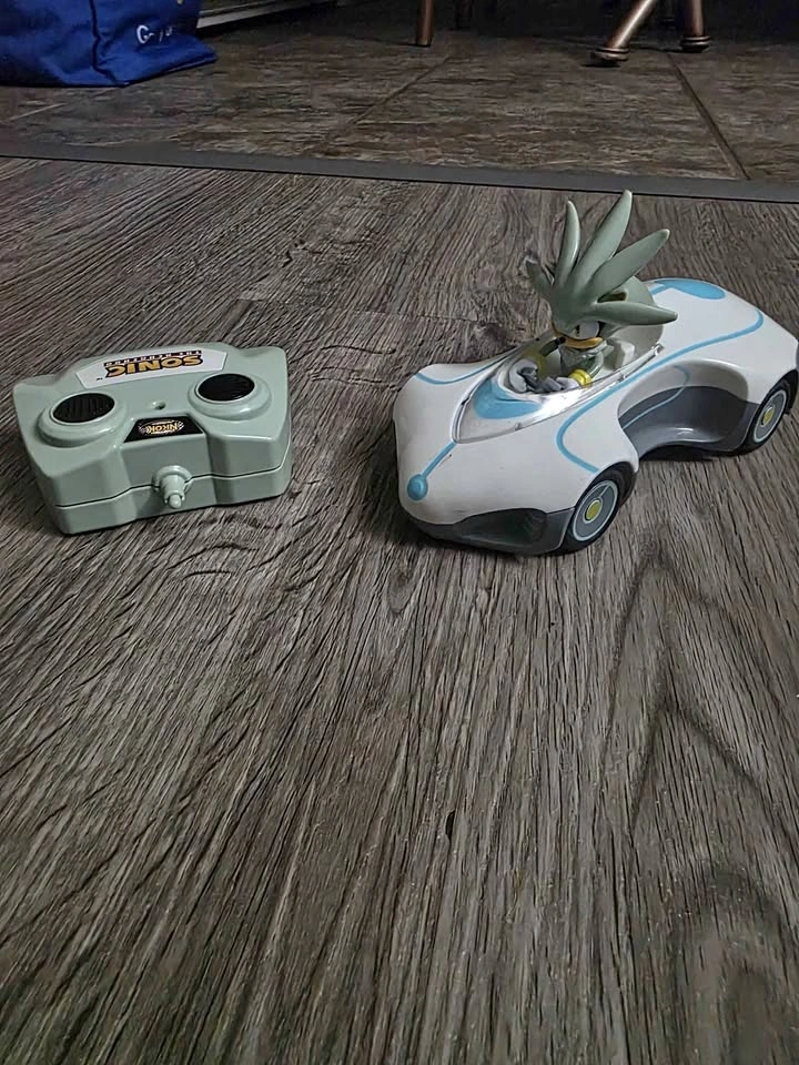 Sonic remote car