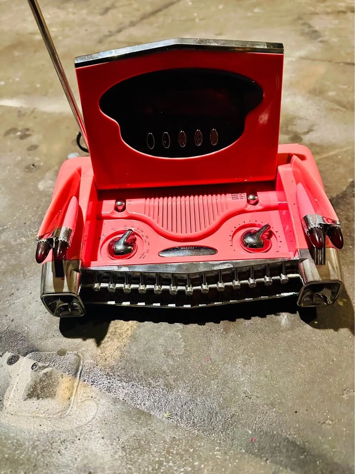 Vintage Cadillac Front-End Retro AM/FM Radio - photo 2