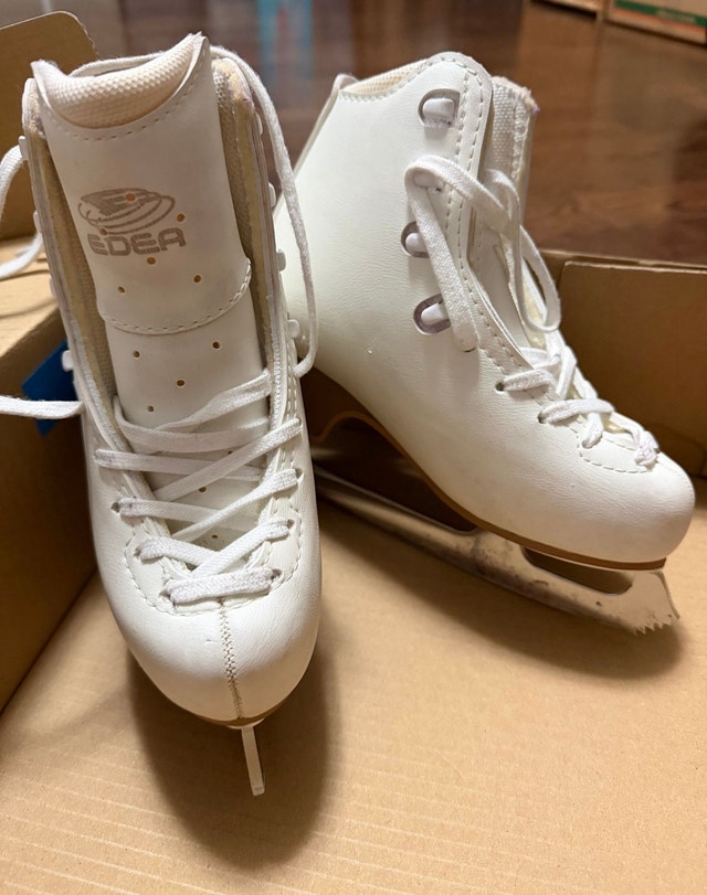 Edea Tempo Figure Skates - Size 205 - photo 3