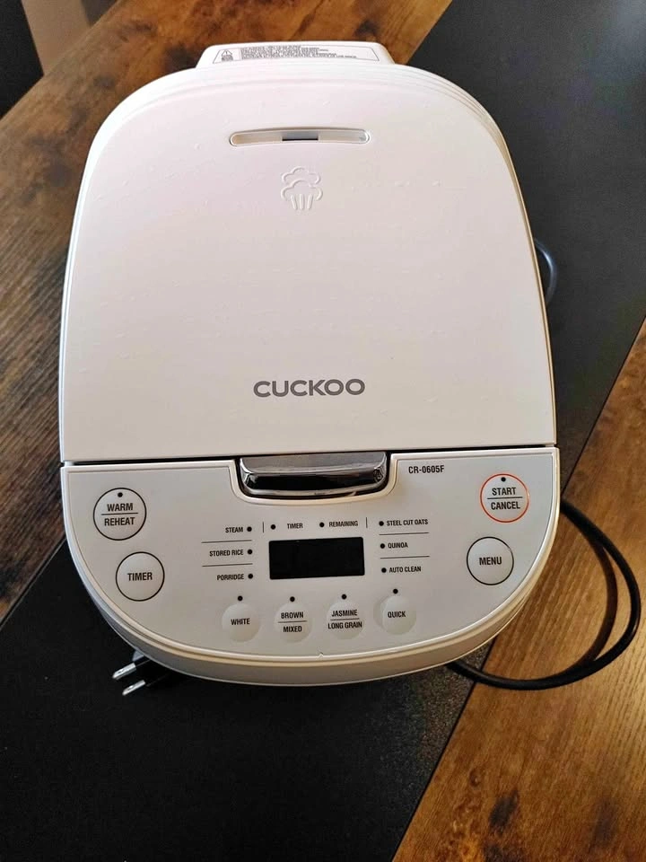 CUCKOO 12-Cup Rice Cooker - Like New, 12 Modes