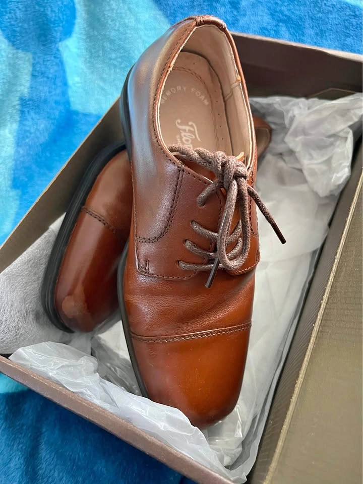 Boys dress shoes size 1